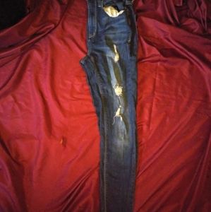 Ripped distressed skinny jeans